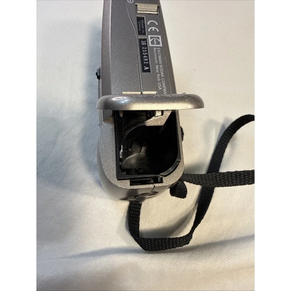 Kodak Advantix 1600 Auto APS Point & Shoot Film Camera - Tested Works + Strap